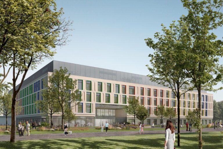 3D Visualisierung eines Gebäudes mit viel grün im Vordergrund und einem modernen großen Gebäude im Hintergrund.